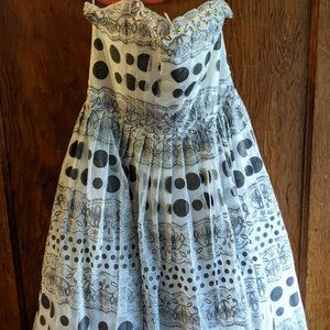 Brand: Geode, Size: Medium, Color: Black and White